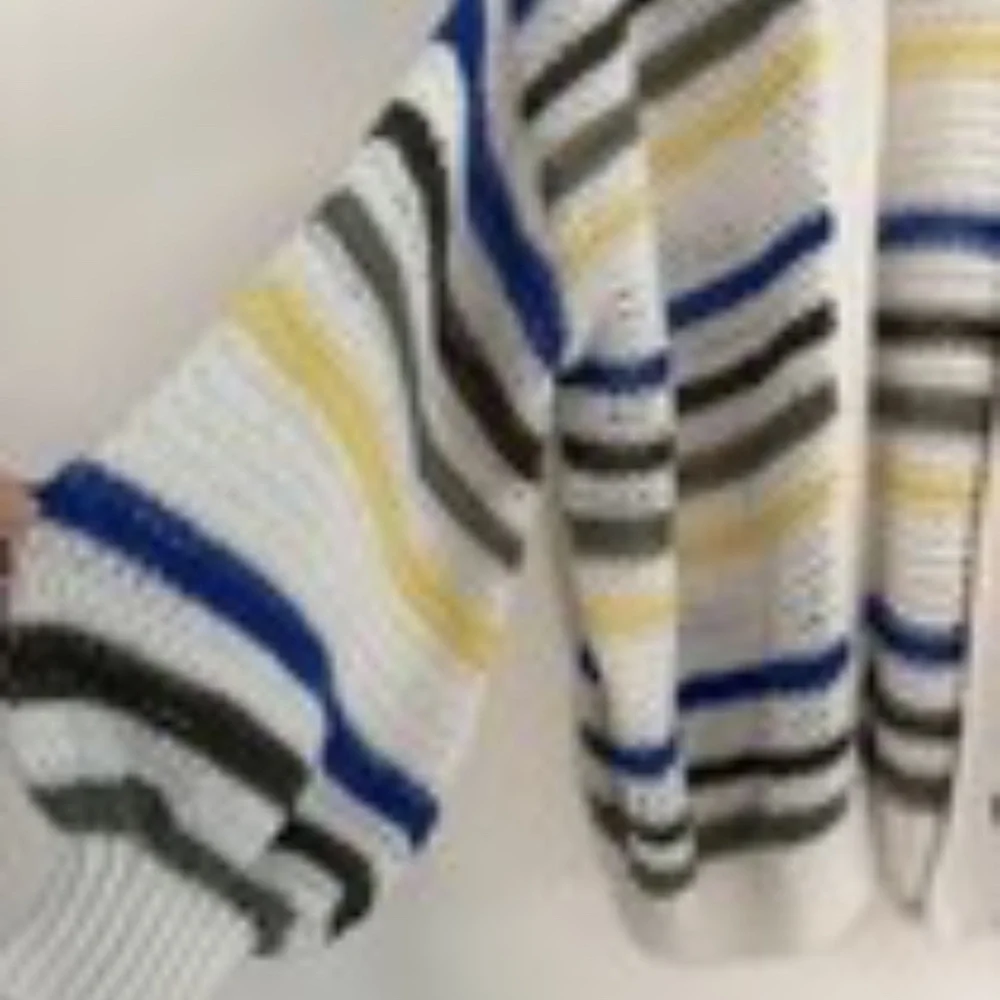 SOLD. Please DO NOT BUY.   Aerie Cardigan Sweater Woman Sz Large White Blue - Picture 6 of 12